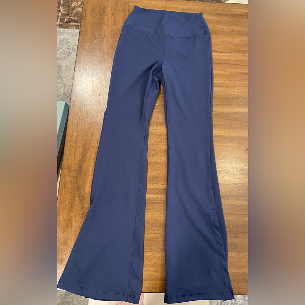 Yogalicious Luxe Blue Leggings Size Medium